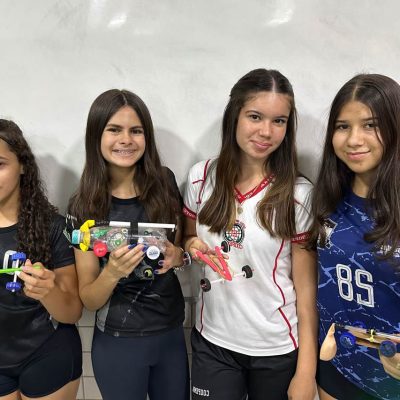 Foto 10 - Brinquedos energéticos - 8º A, B e C