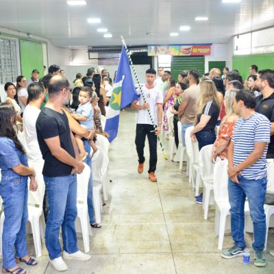 Foto 6 - Entrega de certificados aos alunos destaques do 2º trimestre