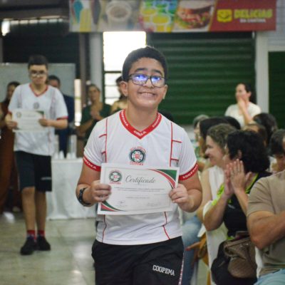 Foto 46 - Entrega de certificados aos alunos destaques do 2º trimestre