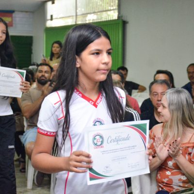 Foto 50 - Entrega de certificados aos alunos destaques do 2º trimestre