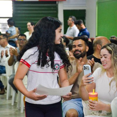 Foto 65 - Entrega de certificados aos alunos destaques do 2º trimestre