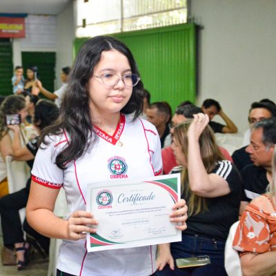 Foto 74 - Entrega de certificados aos alunos destaques do 2º trimestre