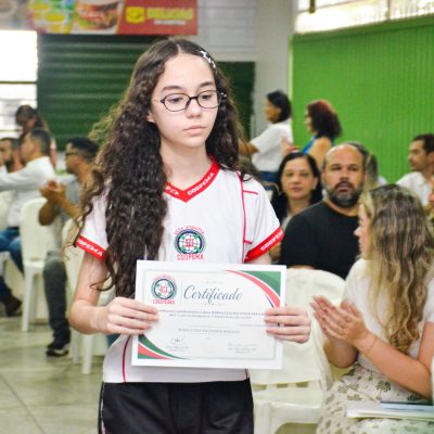 Foto 75 - Entrega de certificados aos alunos destaques do 2º trimestre