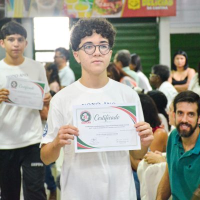 Foto 90 - Entrega de certificados aos alunos destaques do 2º trimestre