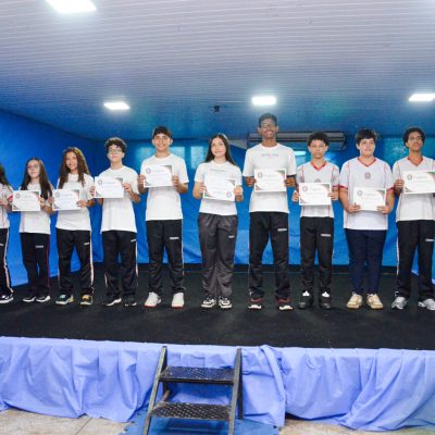 Foto 96 - Entrega de certificados aos alunos destaques do 2º trimestre