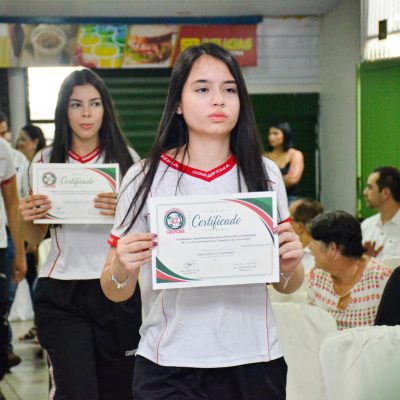Foto 98 - Entrega de certificados aos alunos destaques do 2º trimestre