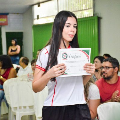 Foto 99 - Entrega de certificados aos alunos destaques do 2º trimestre