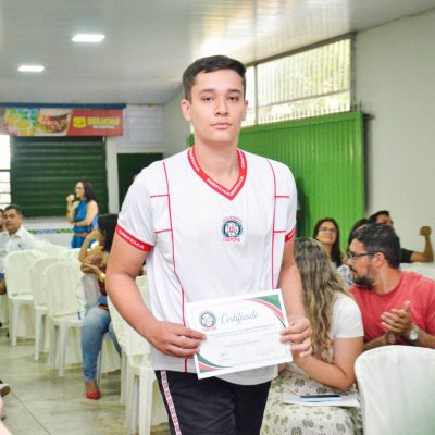 Foto 100 - Entrega de certificados aos alunos destaques do 2º trimestre