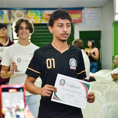 Foto 106 - Entrega de certificados aos alunos destaques do 2º trimestre