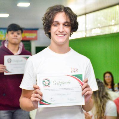 Foto 107 - Entrega de certificados aos alunos destaques do 2º trimestre