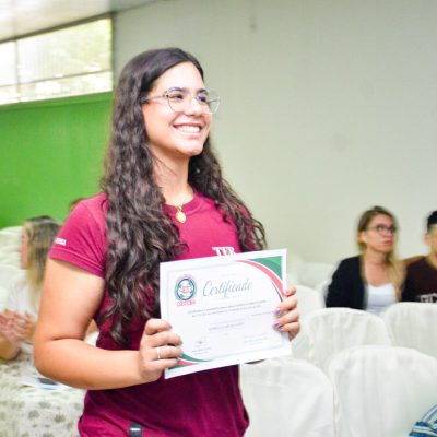 Foto 108 - Entrega de certificados aos alunos destaques do 2º trimestre