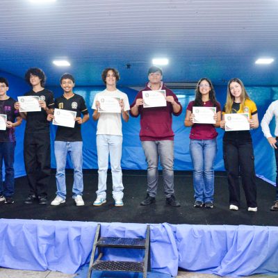Foto 110 - Entrega de certificados aos alunos destaques do 2º trimestre
