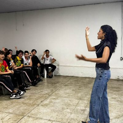Foto 2 - Palestra sobre inclusão de pessoas surdas - 8º ano A, B e C