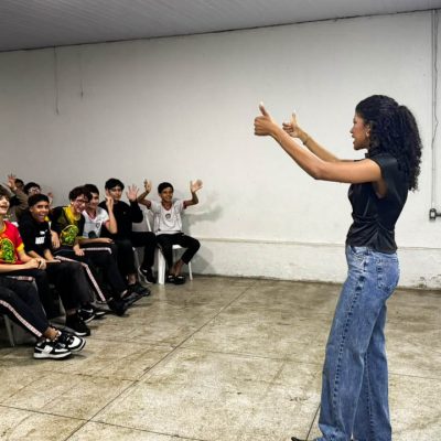 Foto 3 - Palestra sobre inclusão de pessoas surdas - 8º ano A, B e C